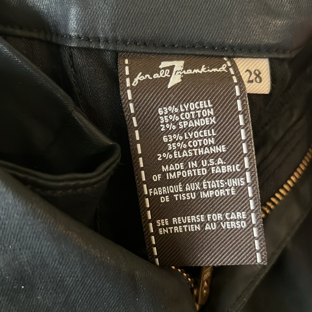 7 For All Mankind Black Coated Shorts - Picture 4 of 4